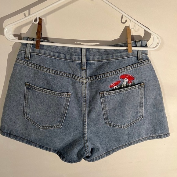 ROMWE Pants - Shorts